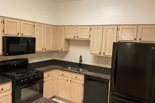 2196 Rossiter Pkwy, Plainfield, IL 60586 - Photo 3