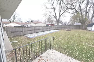 434 Shabbona Dr, Park Forest, IL 60466 - Photo 15