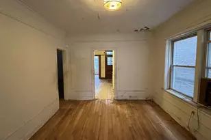 8240 S Clyde Ave, Chicago, IL 60617 - Photo 9