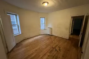 8240 S Clyde Ave, Chicago, IL 60617 - Photo 13