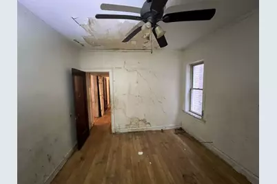8240 S Clyde Avenue, Chicago, IL 60617 - Photo 21