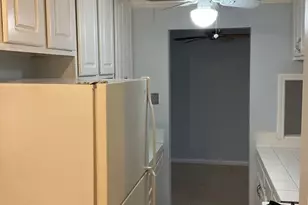 1850 Tall Oaks Dr, Aurora, IL 60505 - Photo 7