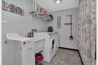 24556 W Lancelot Lane, Shorewood, IL 60404 - Photo 9