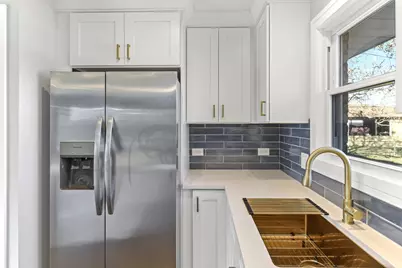 8409 Newland Avenue, Burbank, IL 60459 - Photo 13