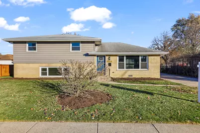8409 Newland Avenue, Burbank, IL 60459 - Photo 1
