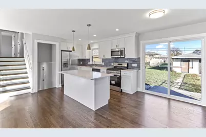 8409 Newland Avenue, Burbank, IL 60459 - Photo 3