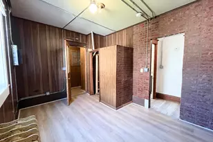 216 E South St, Woodstock, IL 60098 - Photo 5