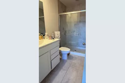 2008 Yellowstone Boulevard #2008, Mundelein, IL 60060 - Photo 13