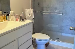 2008 Yellowstone Blvd, Mundelein, IL 60060 - Photo 13