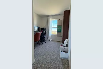 2008 Yellowstone Boulevard #2008, Mundelein, IL 60060 - Photo 17