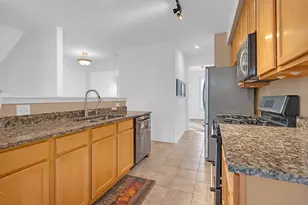 783 N Regis Ct, Palatine, IL 60067 - Photo 7