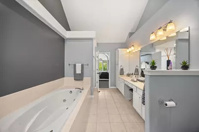 842 N Maple Avenue, Palatine, IL 60067 - Photo 21