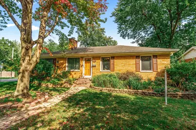 719 N President Street, Wheaton, IL 60187 - Photo 1