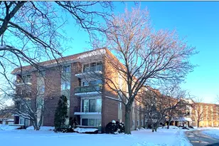 1025 S Fernandez Ave, Arlington Heights, IL 60005 - Photo 1