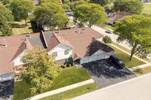 813 E Carriage Ln, Palatine, IL 60074 - Photo 19