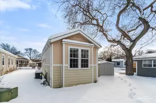 192 Parkwood Rd, Elgin, IL 60123 - Photo 11