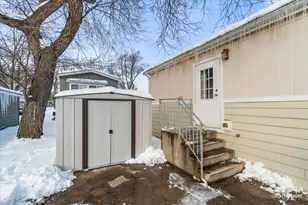 192 Parkwood Rd, Elgin, IL 60123 - Photo 13