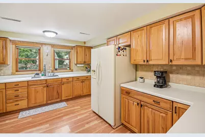 27630 N Hickory Street, Island Lake, IL 60042 - Photo 7