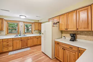 27630 N Hickory St, Island Lake, IL 60042 - Photo 7