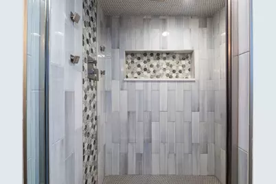 329 Montclare Lane, Wood Dale, IL 60191 - Photo 17