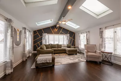 329 Montclare Lane, Wood Dale, IL 60191 - Photo 7