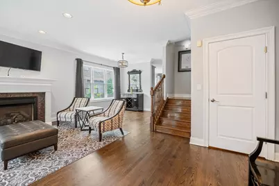 [Address not provided], Chicago, IL 60618 - Photo 3