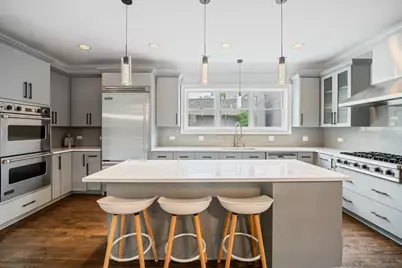 [Address not provided], Chicago, IL 60618 - Photo 11