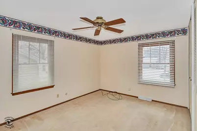 9 Cebold Drive, Montgomery, IL 60538 - Photo 11