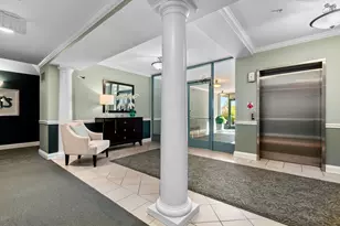 153 E Laurel Ave, Lake Forest, IL 60045 - Photo 3