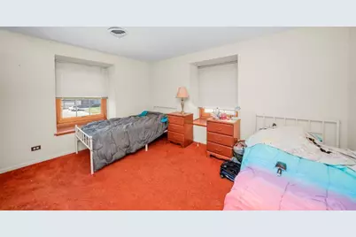 245 Tanglewood Court, Elk Grove Village, IL 60007 - Photo 9