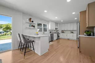 1405 N West St, Naperville, IL 60563 - Photo 17