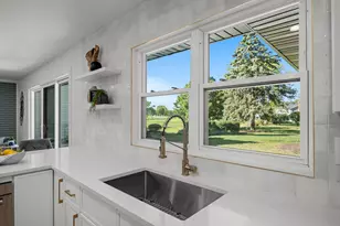 1405 N West St, Naperville, IL 60563 - Photo 11