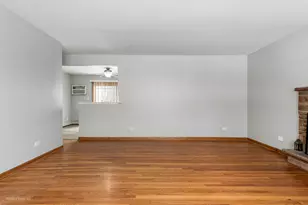 10900 S Rutherford Ave, Worth, IL 60482 - Photo 5