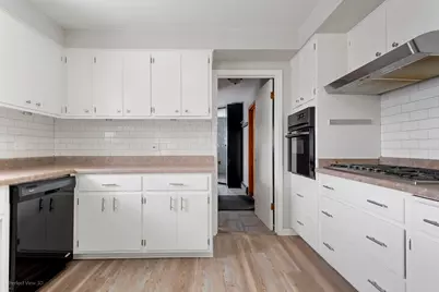 10900 S Rutherford Avenue, Worth, IL 60482 - Photo 9