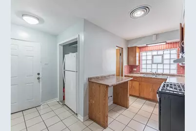 3847 Euclid Avenue, Berwyn, IL 60402 - Photo 3