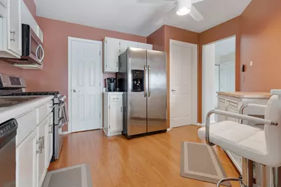 1600 Brittany Court #C2, Wheeling, IL 60090 - Photo 7