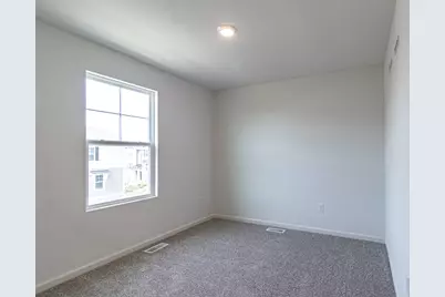 2111 Yellowstone Boulevard #2111, Mundelein, IL 60060 - Photo 15