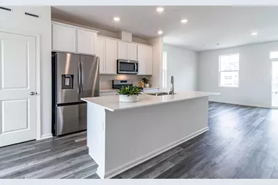 2111 Yellowstone Boulevard #2111, Mundelein, IL 60060 - Photo 5