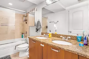 5700 N Maplewood Ave, Chicago, IL 60659 - Photo 11