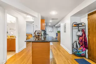 5700 N Maplewood Ave, Chicago, IL 60659 - Photo 7