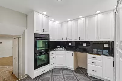 8853 W 97th Place, Palos Hills, IL 60465 - Photo 13