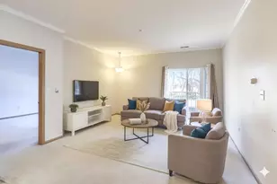 605 Barrington Ave, East Dundee, IL 60118 - Photo 3