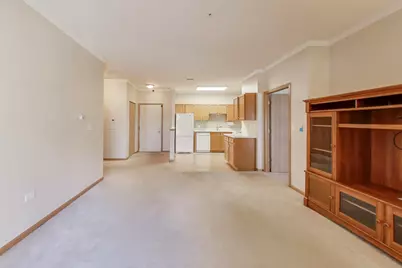 605 Barrington Avenue #140, East Dundee, IL 60118 - Photo 5