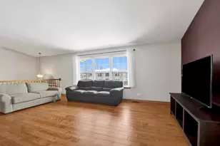 5303 W 109th St, Oak Lawn, IL 60453 - Photo 11