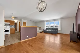 5303 W 109th St, Oak Lawn, IL 60453 - Photo 7