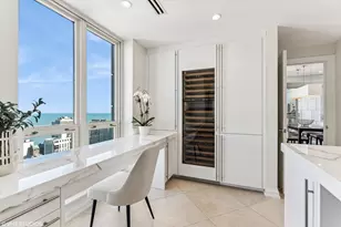 11 E Walton St, Chicago, IL 60611 - Photo 15