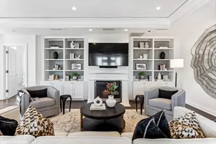 11 E Walton St, Chicago, IL 60611 - Photo 5