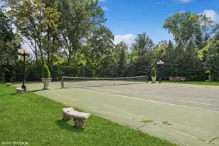 275 Sussex Ln, Lake Forest, IL 60045 - Photo 15