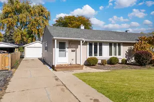 4042 W 89th Pl, Hometown, IL 60456 - Photo 3