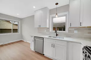 7636 W Strong St, Norridge, IL 60706 - Photo 9